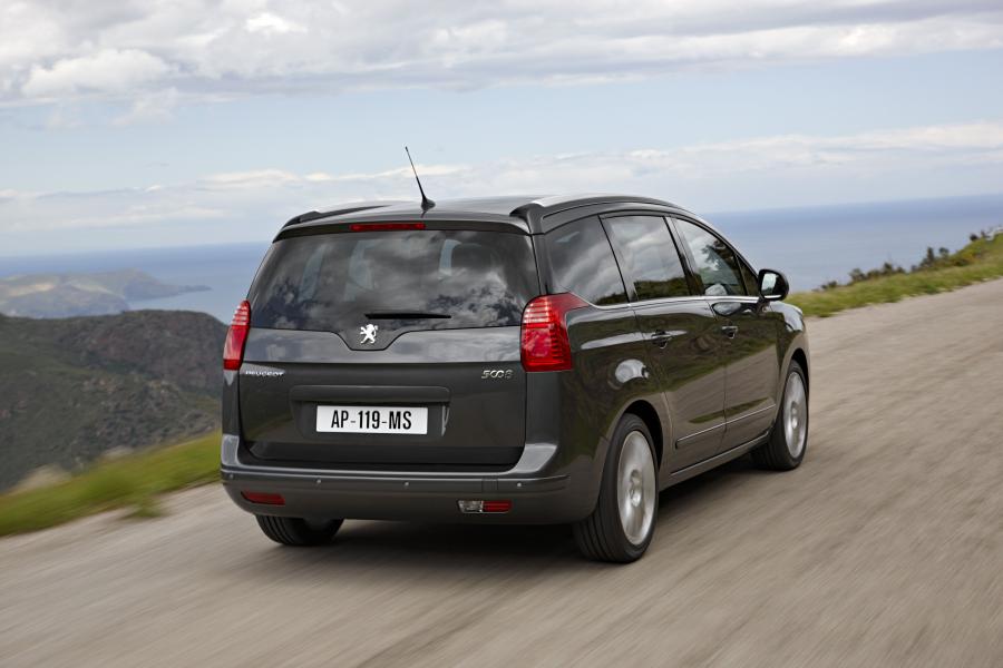  Peugeot 5008 2009 года  (фото 45 из 122)